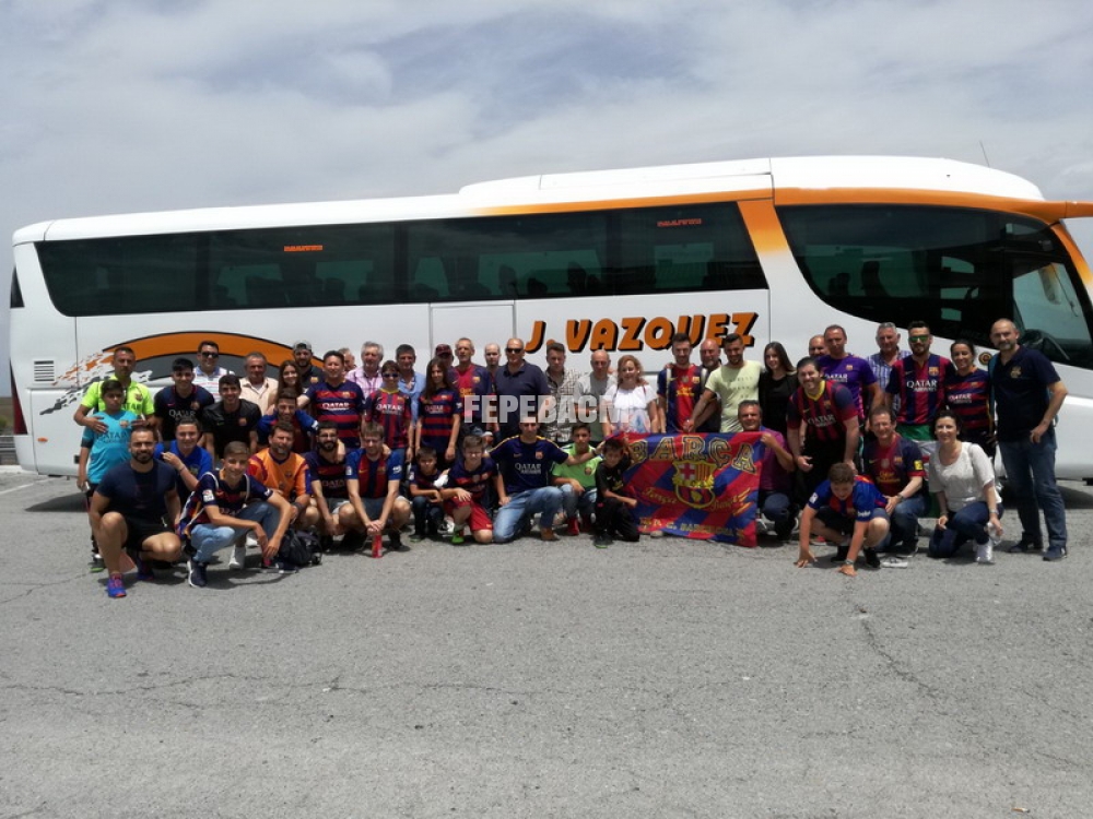 Siete autobuses acompañaron al FC Barcelona en la conquista de la 29ª Copa del Rey en el Vicente Calderón